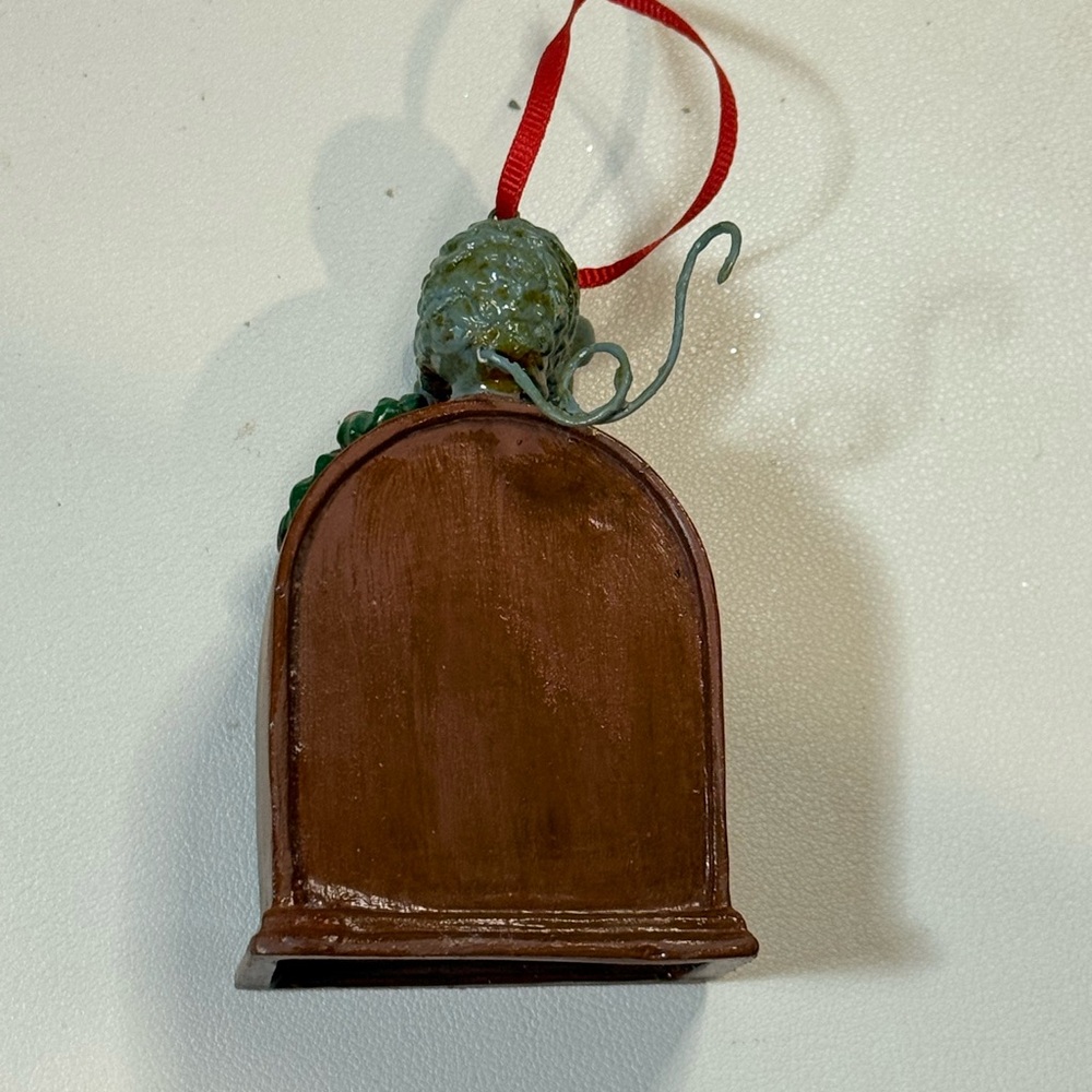Vintage Santa and Rat Radio Ornament Set - Picture 6 of 7